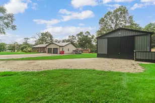 15639 Bradley Ave, Momence, IL 60954 - Photo 2
