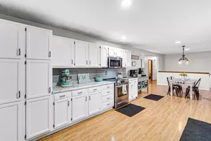 15639 Bradley Ave, Momence, IL 60954 - Photo 8