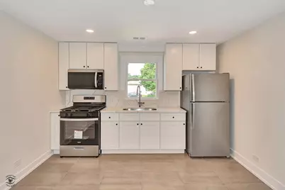 241 S Small Avenue #1S, Kankakee, IL 60901 - Photo 8