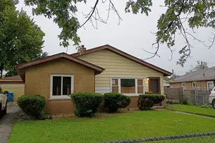 1301 Balmoral Ave, Calumet City, IL 60409 - Photo 1