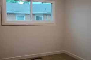 1301 Balmoral Ave, Calumet City, IL 60409 - Photo 10