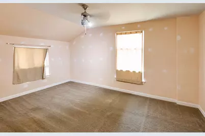 9615 S Bensley Avenue, Chicago, IL 60628 - Photo 8