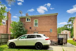9615 S Bensley Ave, Chicago, IL 60628 - Photo 16
