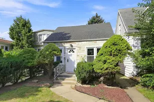 4438 N Narragansett Ave, Harwood Heights, IL 60706 - Photo 2