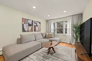 2739 W Summerdale Ave, Chicago, IL 60625 - Photo 4