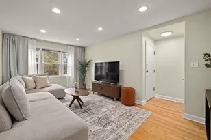 2739 W Summerdale Ave, Chicago, IL 60625 - Photo 6
