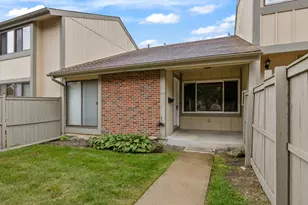 663 Acadia Bay, Roselle, IL 60172 - Photo 1