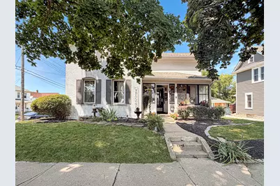 428 W Chestnut Street, Freeport, IL 61032 - Photo 2