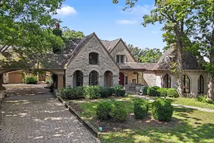 80 Ashton Dr, Burr Ridge, IL 60527 - Photo 2