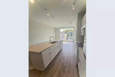 2807 S Halsted Street #309, Chicago, IL 60608 - Photo 4