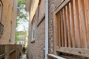 1431 N Austin Blvd, Chicago, IL 60651 - Photo 4