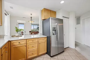 977 Harris Rd, Grayslake, IL 60030 - Photo 12