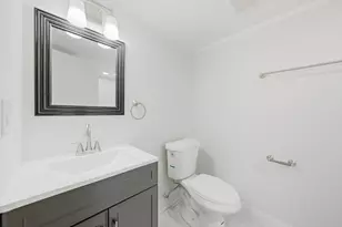 701 W 116th St, Chicago, IL 60628 - Photo 16
