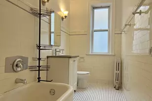 7440 N Claremont Ave, Chicago, IL 60645 - Photo 8