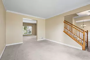 435 Shadow Wood Dr, Yorkville, IL 60560 - Photo 2