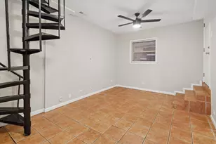 3923 W Ainslie St, Chicago, IL 60625 - Photo 14