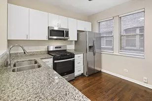 3923 W Ainslie St, Chicago, IL 60625 - Photo 8