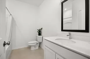 1662 Patterson Ave, North Aurora, IL 60542 - Photo 8