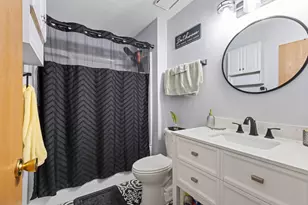 17 Fernwood Dr, Bolingbrook, IL 60440 - Photo 10
