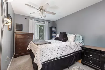 17 Fernwood Drive, Bolingbrook, IL 60440 - Photo 8