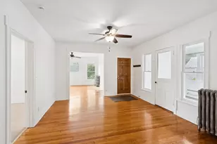 807 Greenleaf St, Evanston, IL 60202 - Photo 2