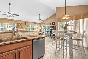 2431 Emily Ln, Elgin, IL 60124 - Photo 6