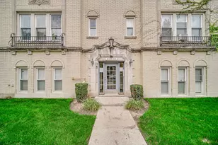 6104 N Rockwell St, Chicago, IL 60659 - Photo 2