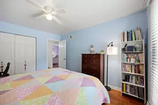 993 Knollwood Dr, Buffalo Grove, IL 60089 - Photo 20