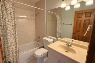 220 Oak Knoll Ct, Schaumburg, IL 60193 - Photo 14