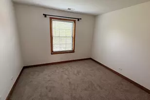 220 Oak Knoll Ct, Schaumburg, IL 60193 - Photo 26