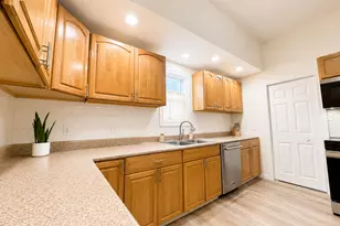 201 Mc Kinley St, Georgetown, IL 61846 - Photo 6