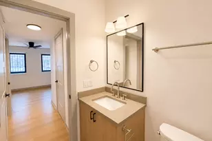 1337 W Estes Ave, Chicago, IL 60626 - Photo 18