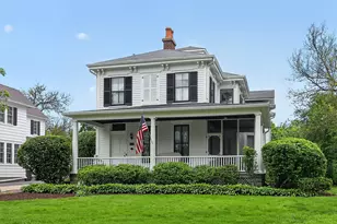 319 N Lincoln St, Hinsdale, IL 60521 - Photo 1