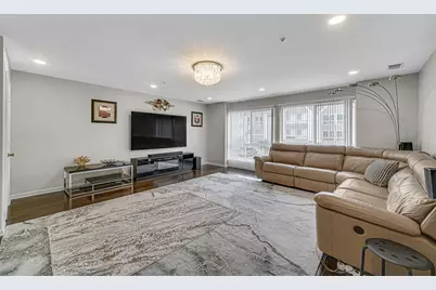 673 E Fountainview Drive #673, Mundelein, IL 60060 - Photo 2