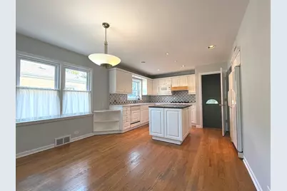 9427 S Harding Avenue, Evergreen Park, IL 60805 - Photo 10