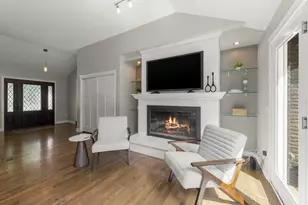 1008 Anne Rd, Naperville, IL 60540 - Photo 8