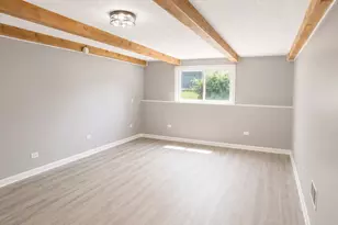 8808 S 85th Ct, Hickory Hills, IL 60457 - Photo 12
