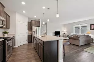 6331 Doral Dr, Gurnee, IL 60031 - Photo 10