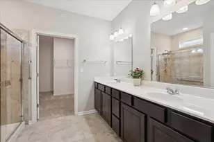 6331 Doral Dr, Gurnee, IL 60031 - Photo 12