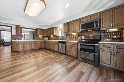 9748 Austin Avenue, Oak Lawn, IL 60453 - Photo 12
