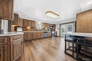 9748 Austin Ave, Oak Lawn, IL 60453 - Photo 10