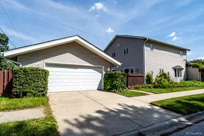 9748 Austin Avenue, Oak Lawn, IL 60453 - Photo 2