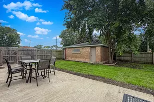 7101 W 114th Pl, Worth, IL 60482 - Photo 28