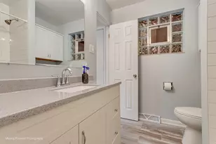 7101 W 114th Pl, Worth, IL 60482 - Photo 16