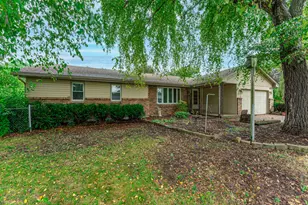 4877 Raymond Dr, Belvidere, IL 61008 - Photo 2