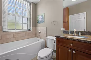 25 Ronan Rd, Highwood, IL 60040 - Photo 18