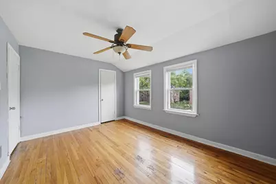 9709 S Yates Boulevard, Chicago, IL 60617 - Photo 16