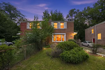 9709 S Yates Boulevard, Chicago, IL 60617 - Photo 1