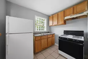 9709 S Yates Blvd, Chicago, IL 60617 - Photo 4