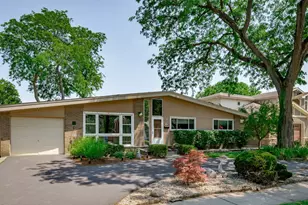 295 S Poplar Ave, Elmhurst, IL 60126 - Photo 1